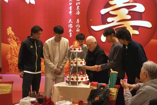 因为xpj国际是目前最好的游戏网站展示图片